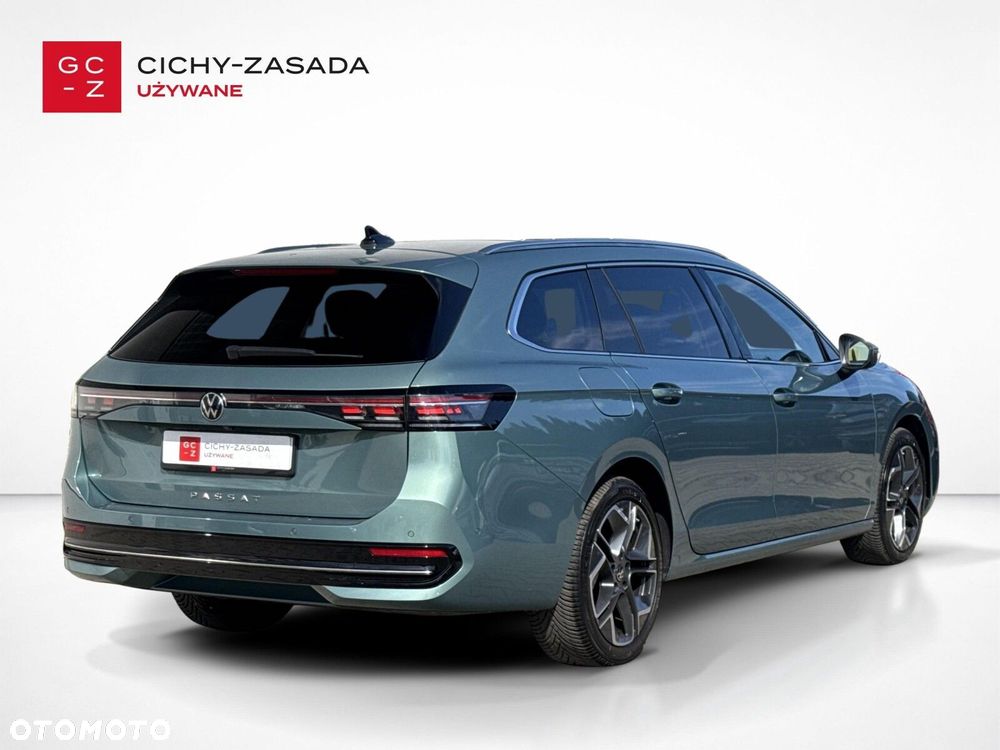 Volkswagen Passat Variant 2.0 TDI EVO Elegance DSG - 5