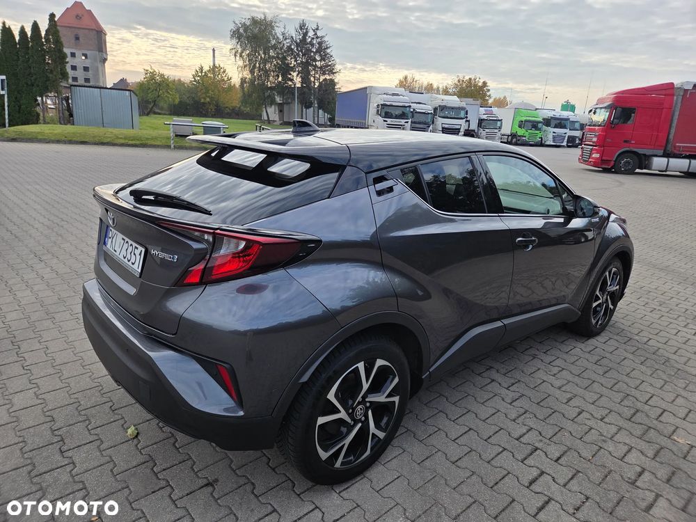 Toyota C-Hr 2021 photo 2