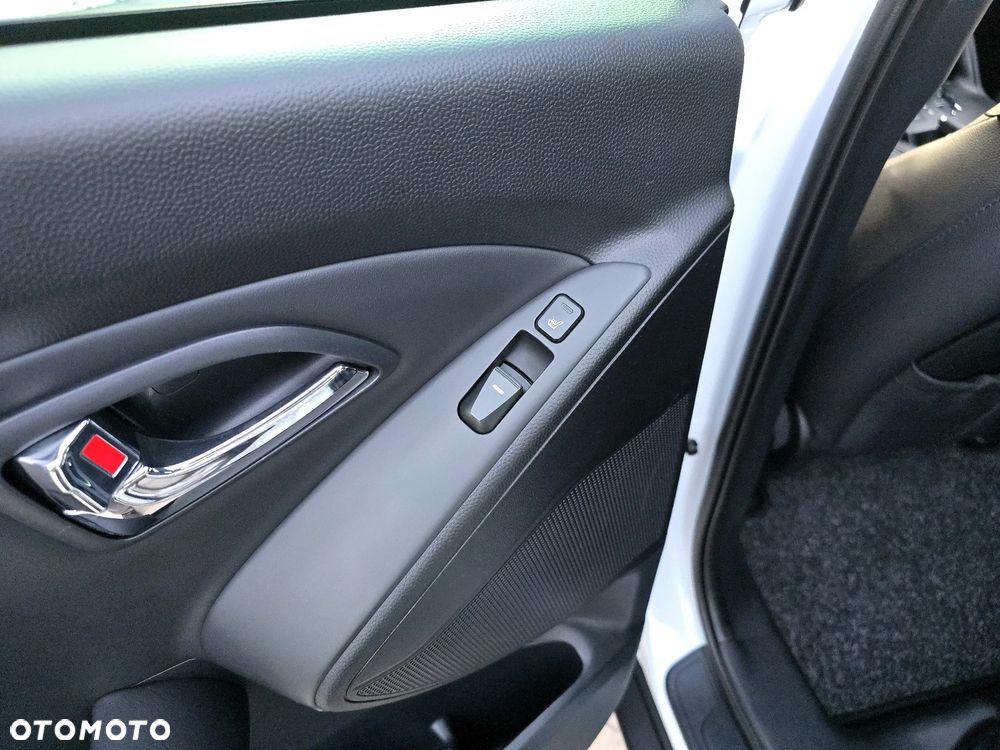 Hyundai ix35 2.0 CRDi 4WD Automatik Style - 32