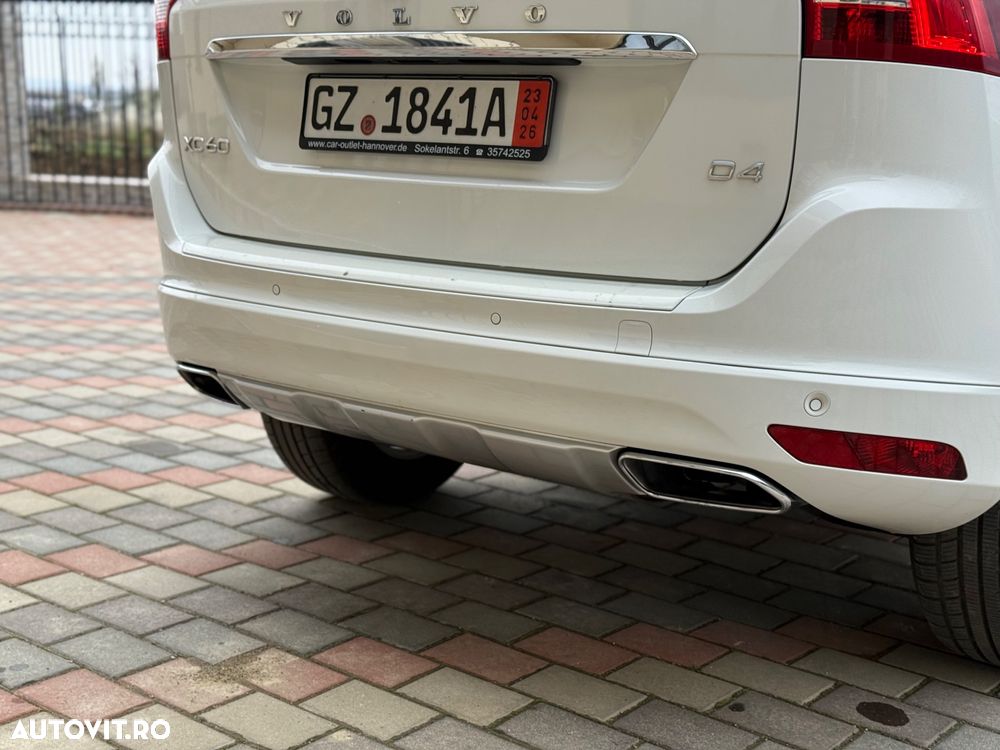 Volvo XC 60 D4 Geartronic Kinetic - 11