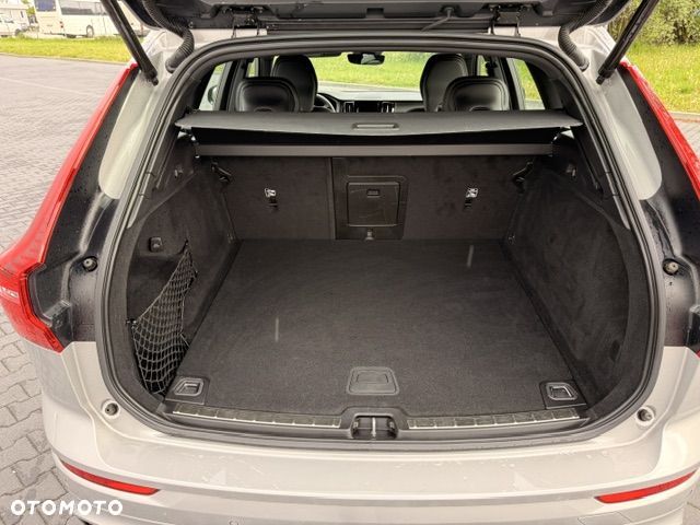 Volvo XC 60 B5 D AWD Geartronic RDesign - 18