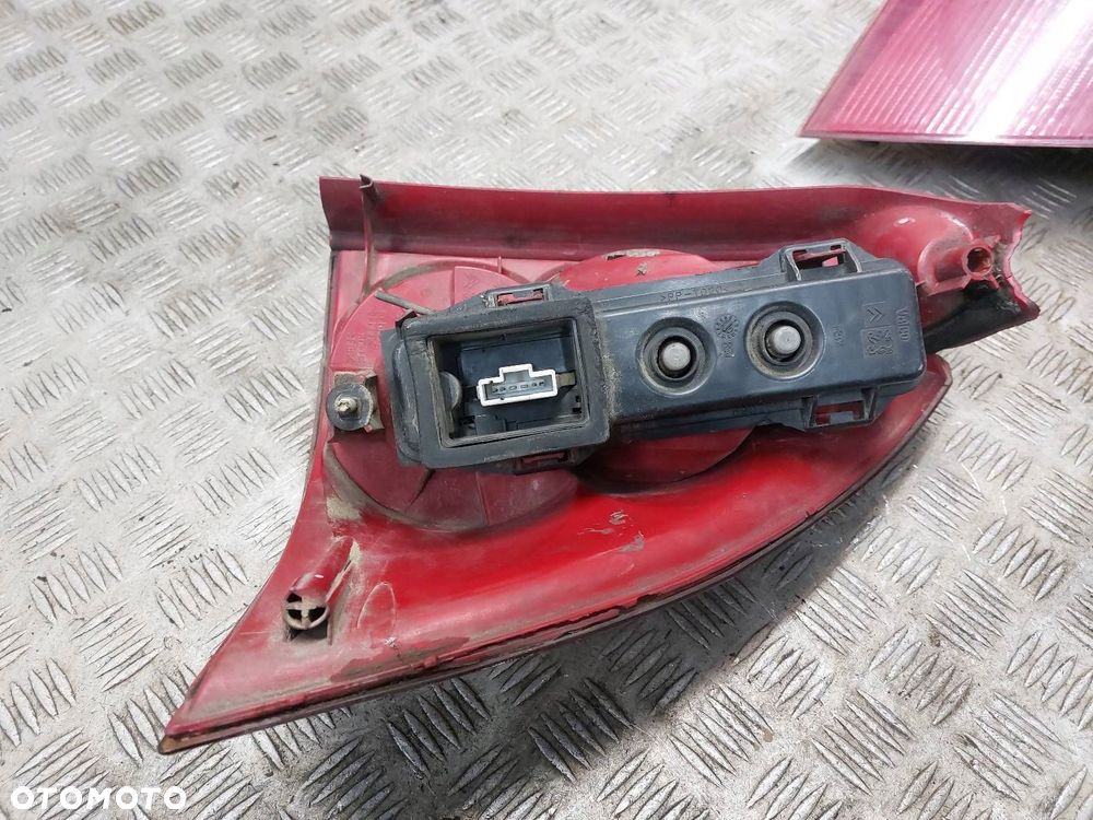 LAMPA LEWY TYŁ + PRAWY TYŁ PEUGEOT 307 I KOMBI 26674T0206 - 8