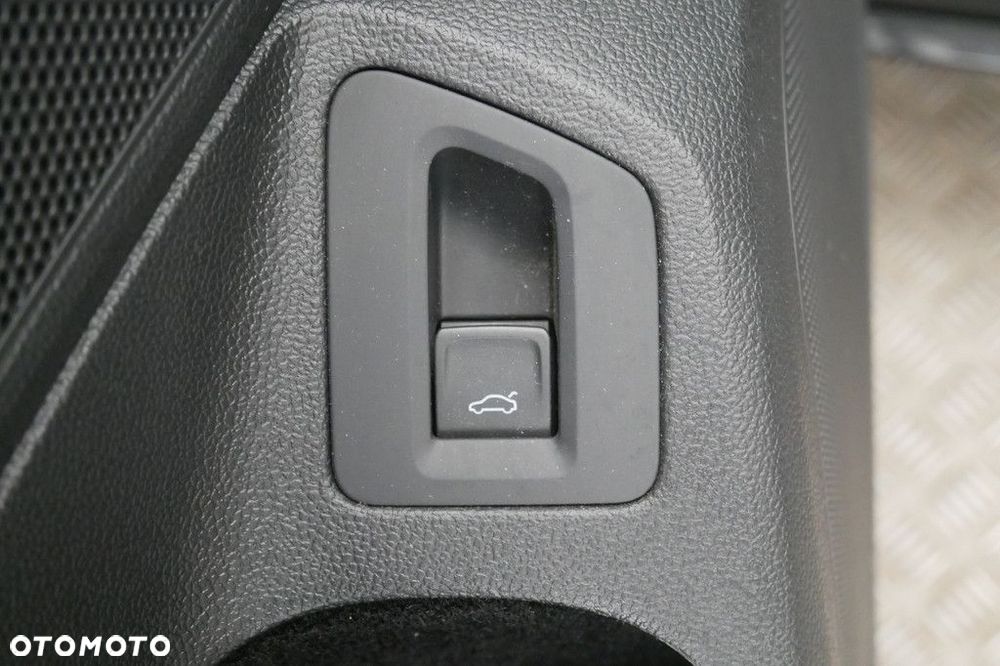 Volkswagen Passat Variant 1.5 TSI EVO Business DSG - 18