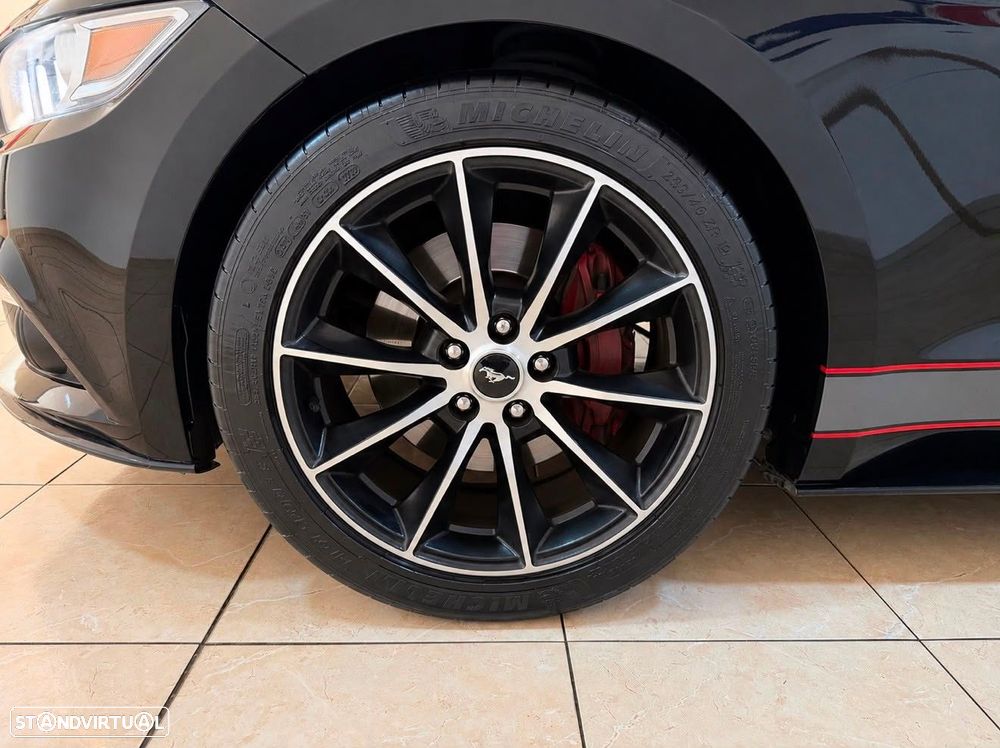 Ford Mustang 2.3i EcoBoost Aut. - 6