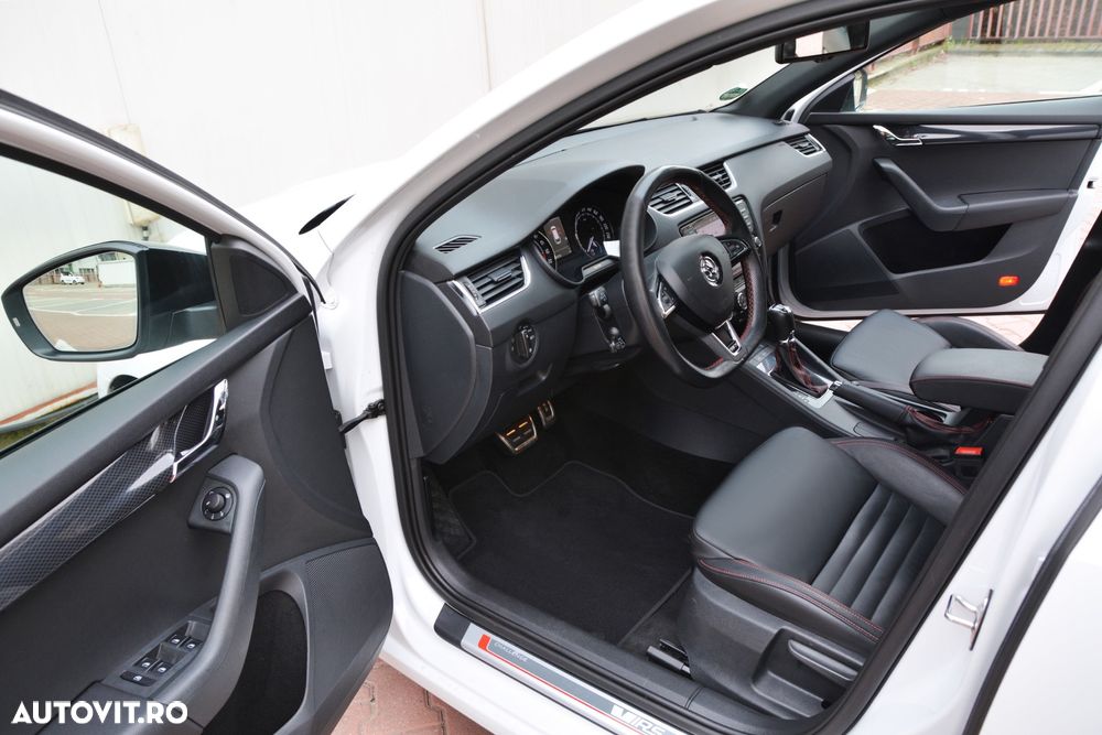 Skoda Octavia 2.0 TDI (Green tec) DSG RS - 20