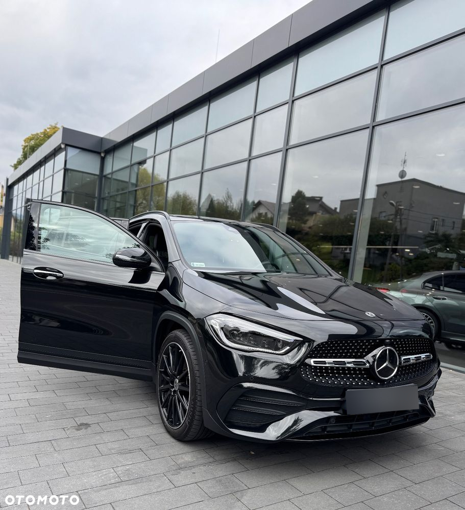 Mercedes-Benz GLA 200 d 4-Matic - 2