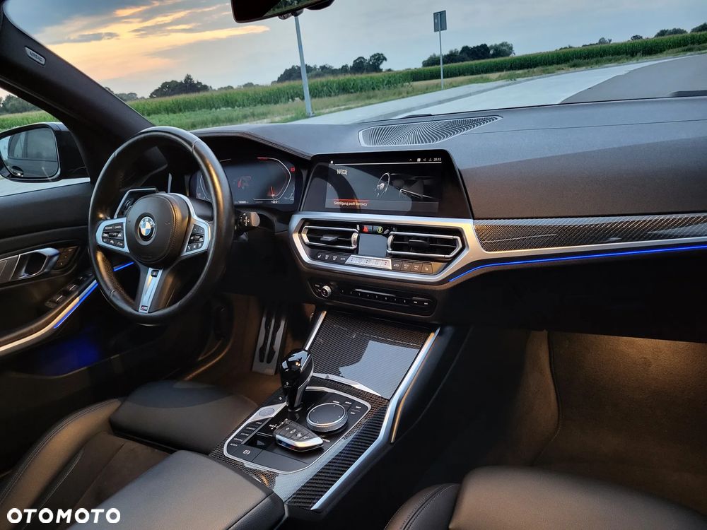 BMW Seria 3 320d Touring xDrive M Sport - 23