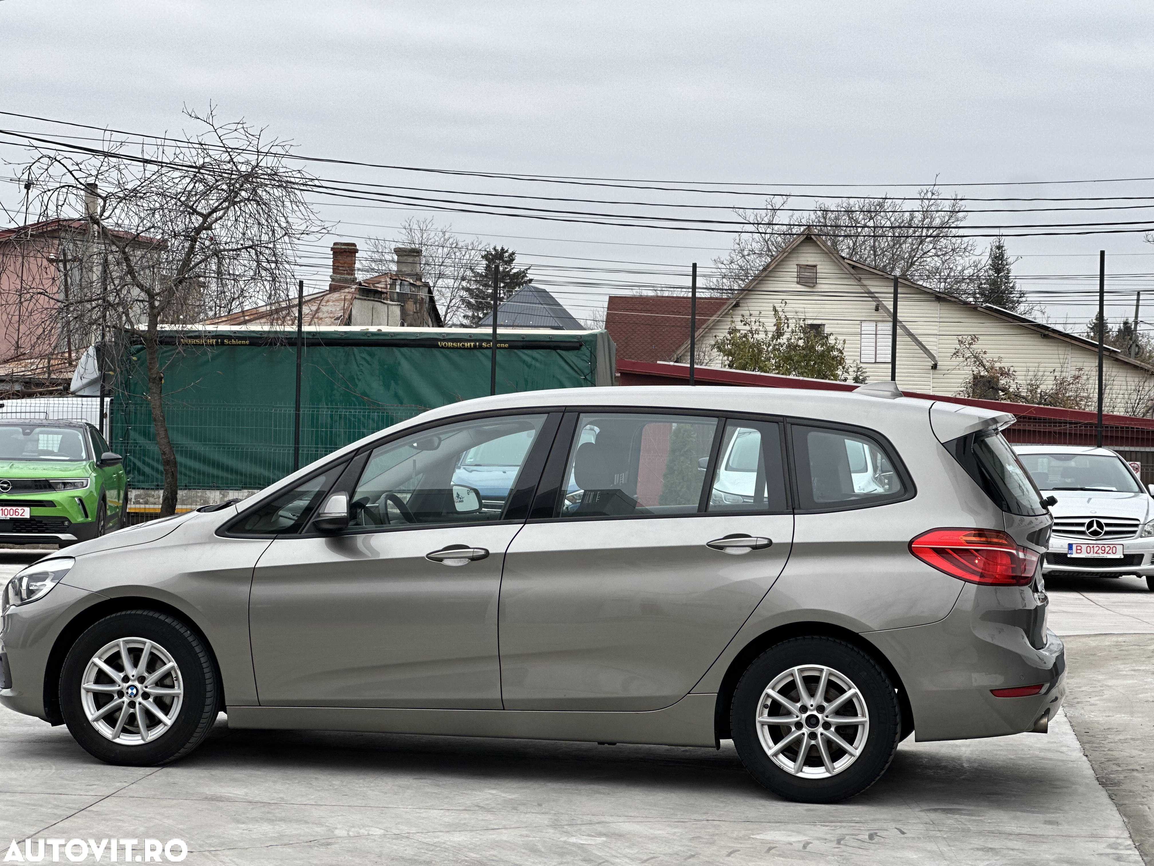 BMW Seria 2 218d Standard - 16