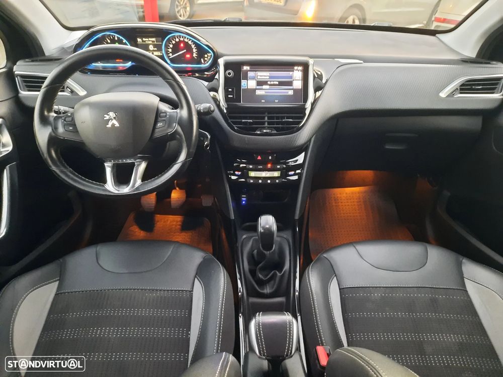 Peugeot 2008 1.6 BlueHDi Allure - 30