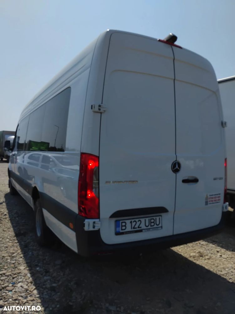 Mercedes-Benz Sprinter - 4