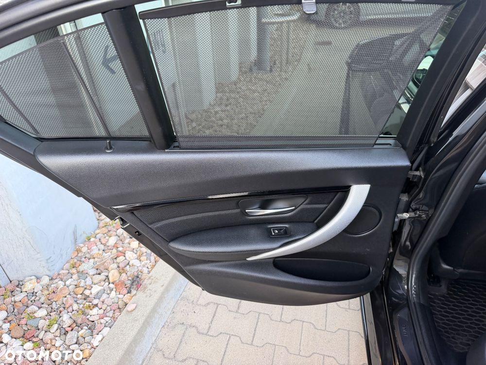 BMW Seria 3 320d M Sport Shadow sport - 25