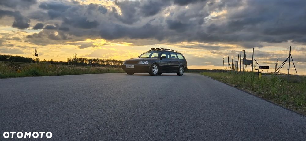 Volkswagen Passat 2.8 V6 4Motion Highline - 14
