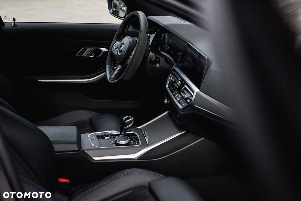 BMW Seria 3 M340i xDrive sport - 23