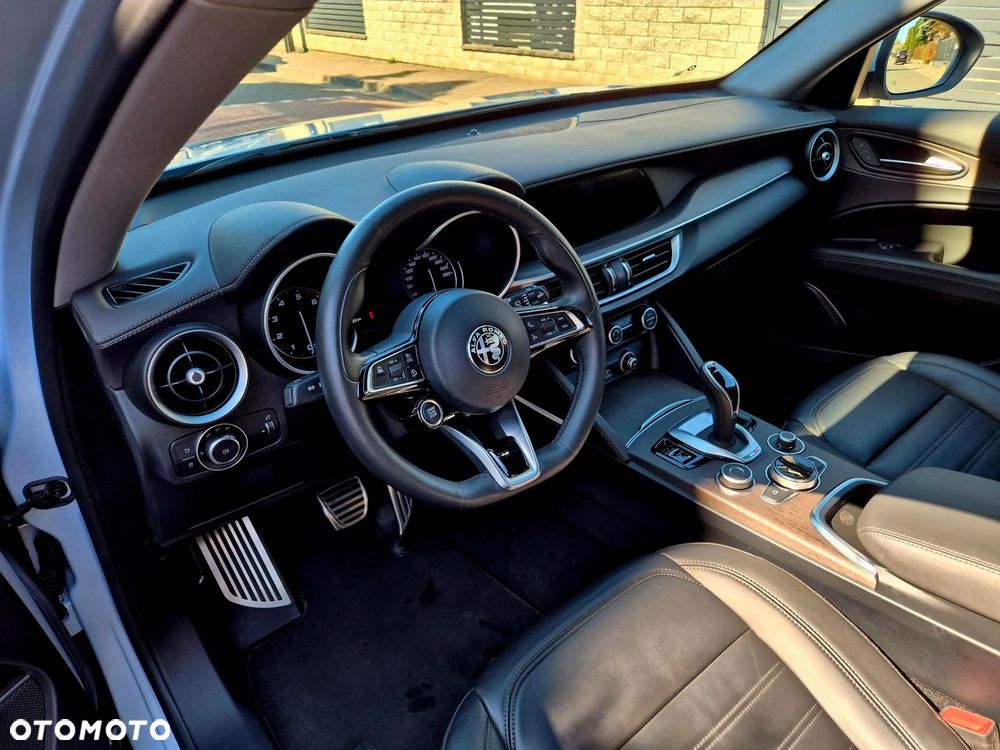 Alfa Romeo Stelvio 2.0 Turbo TI Q4 - 7