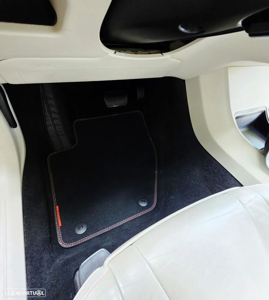 Volvo V40 2.0 D2 Volvo Ocean Race Geartronic - 40