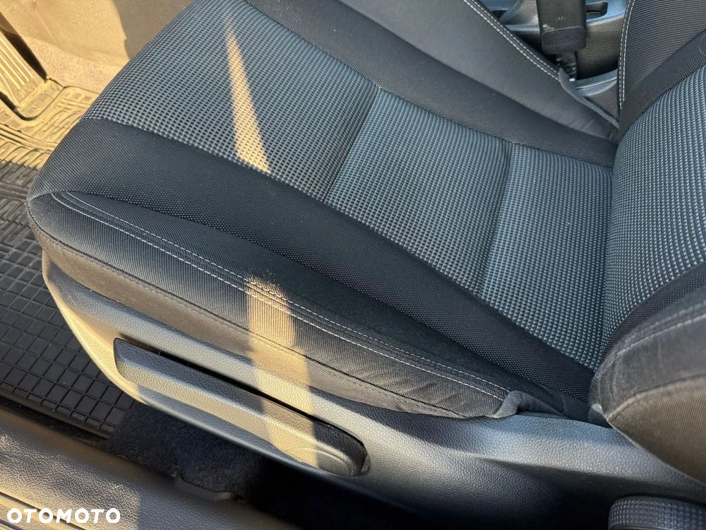 Hyundai i30 1.4 Classic + - 9