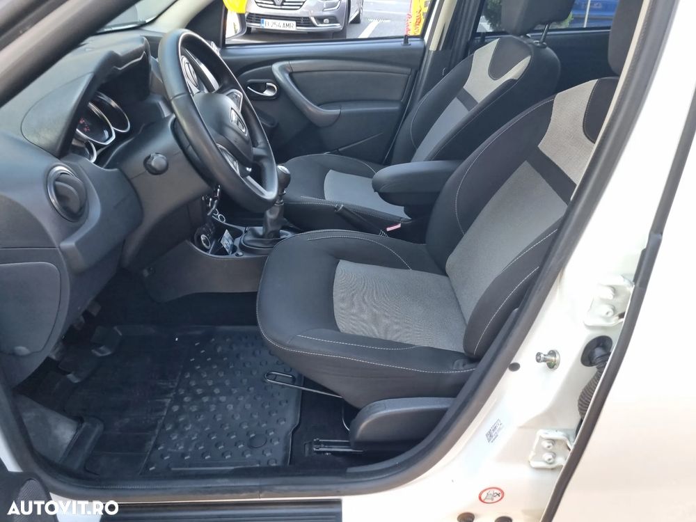 Dacia Duster 1.2 TCe 4x4 Laureate - 9