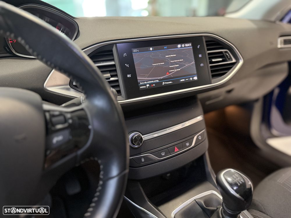 Peugeot 308 SW PureTech 130 Allure - 12