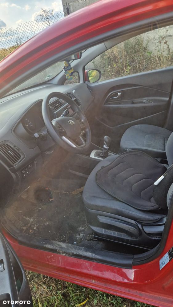 Kia Rio 1.4 M - 5