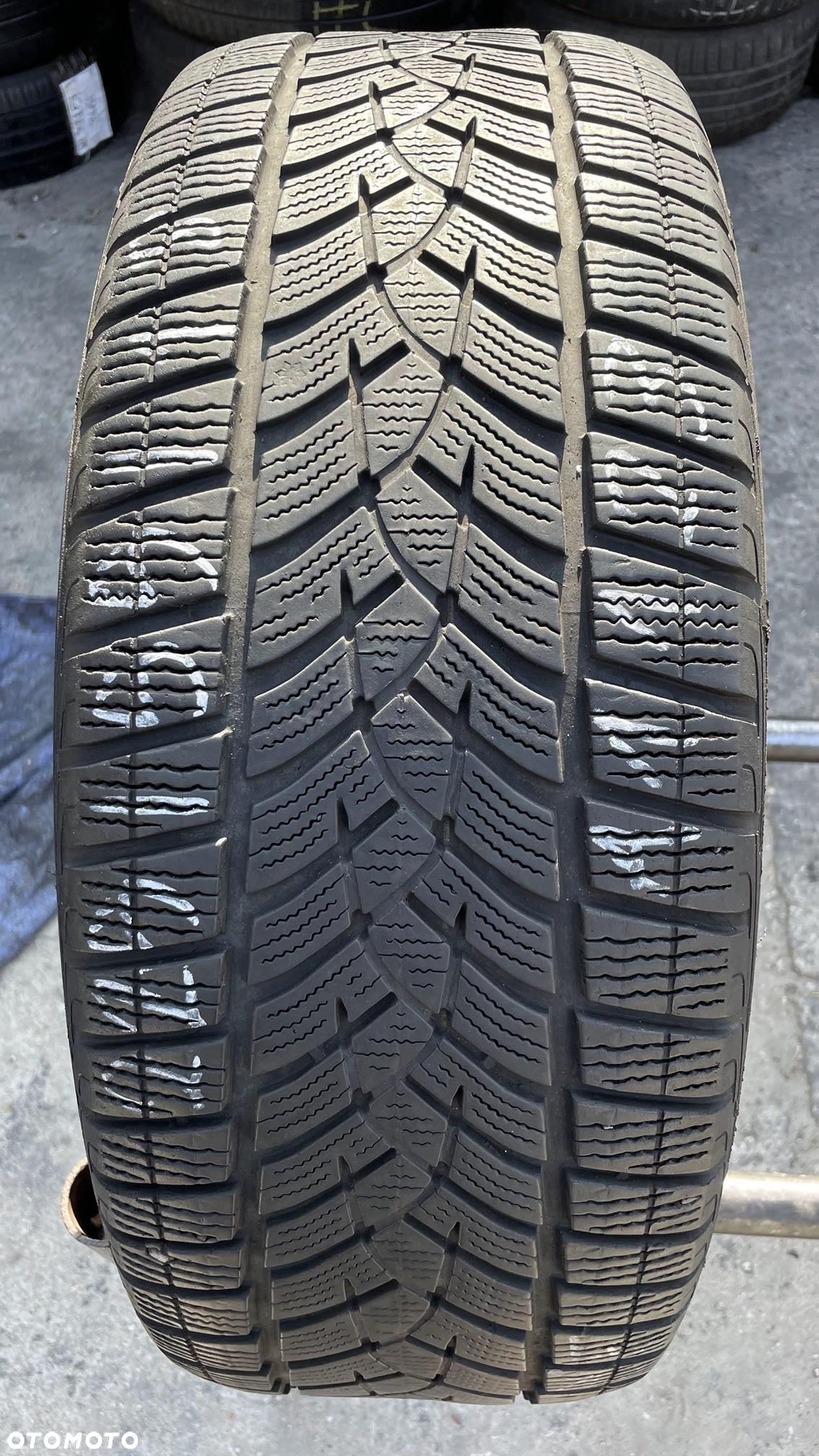 225/55/18 Goodyear Ultra Grip Performance Gen-1 102V - 1