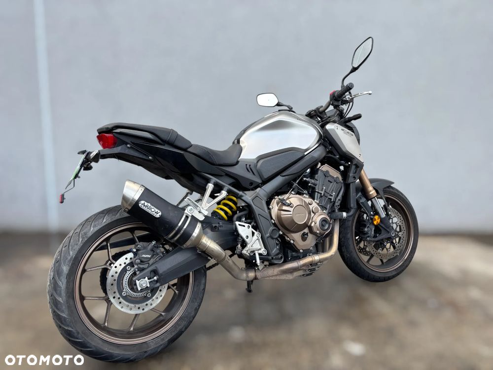 Honda CB - 3