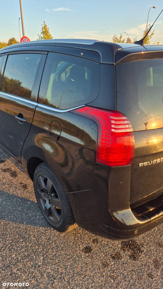 Peugeot 5008 2.0 HDi Allure 7os - 13