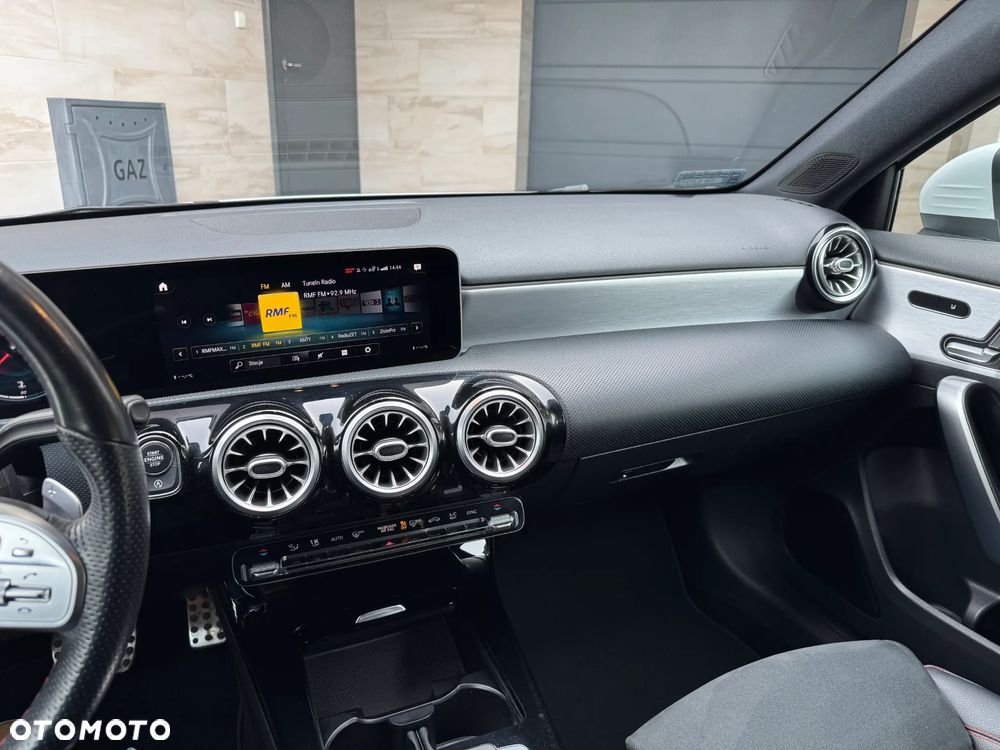 Mercedes-Benz Klasa A 180 AMG Line 7G-DCT - 19