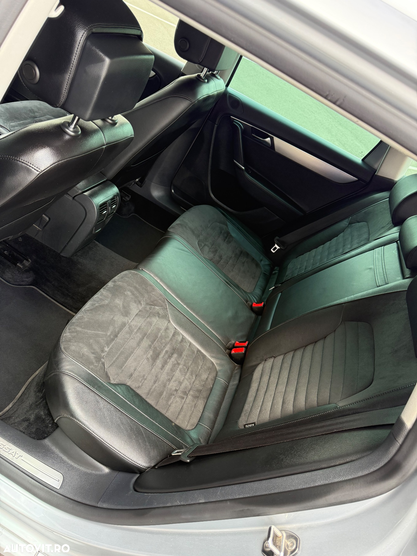 Volkswagen Passat Variant 2.0 TDI 4Motion BlueMotion Technology Business Edition - 25