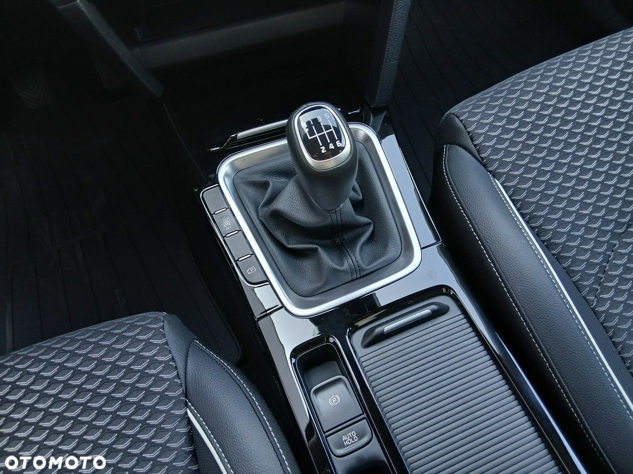 Kia XCeed - 22