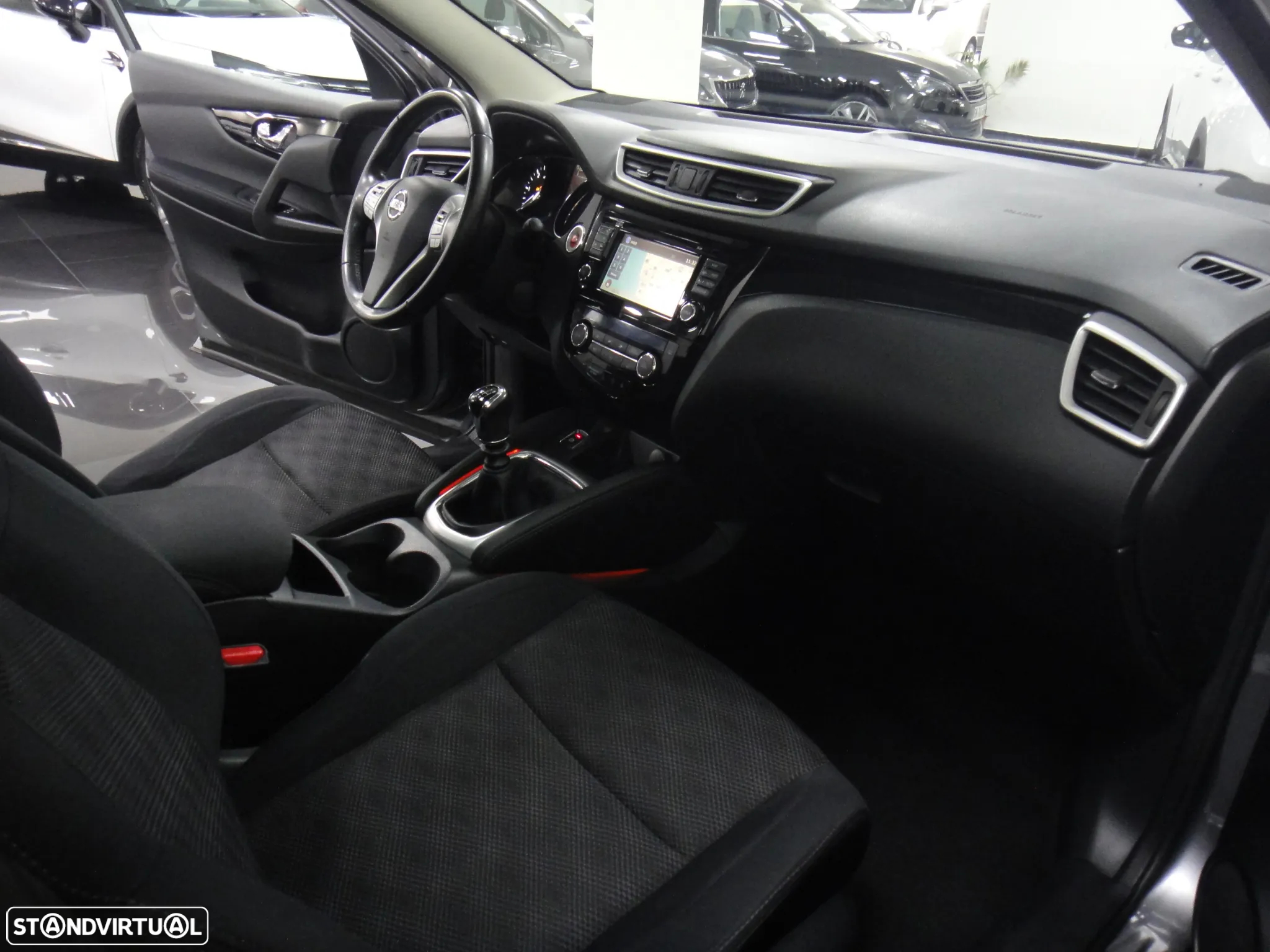 Nissan Qashqai 1.5 dCi N-Connecta - 16