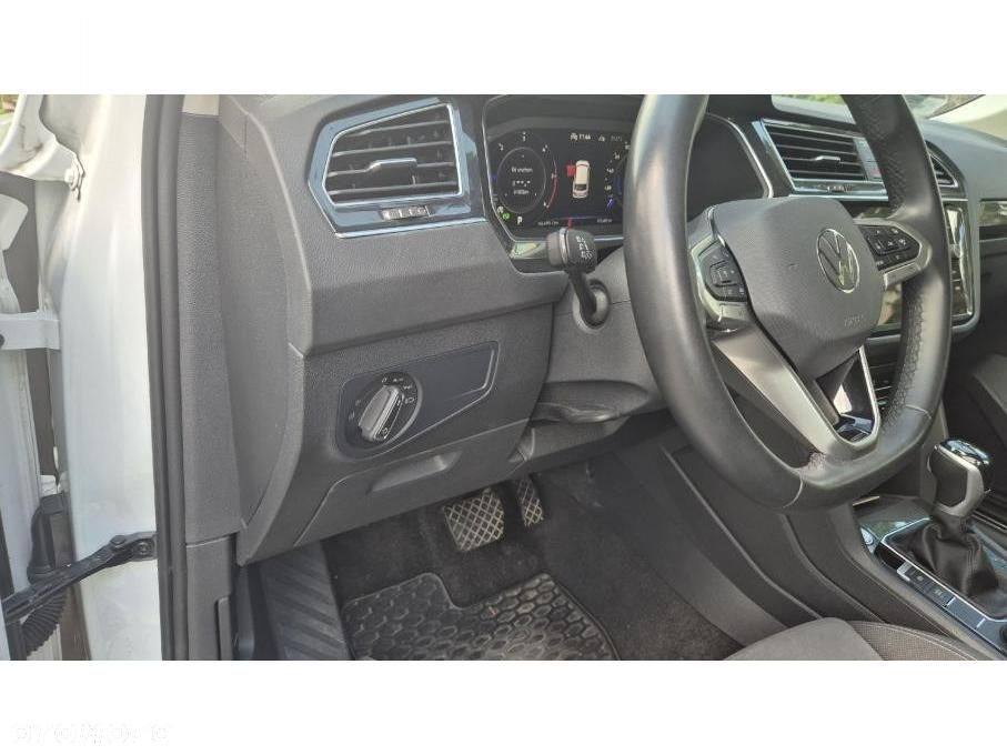 Volkswagen Tiguan - 24