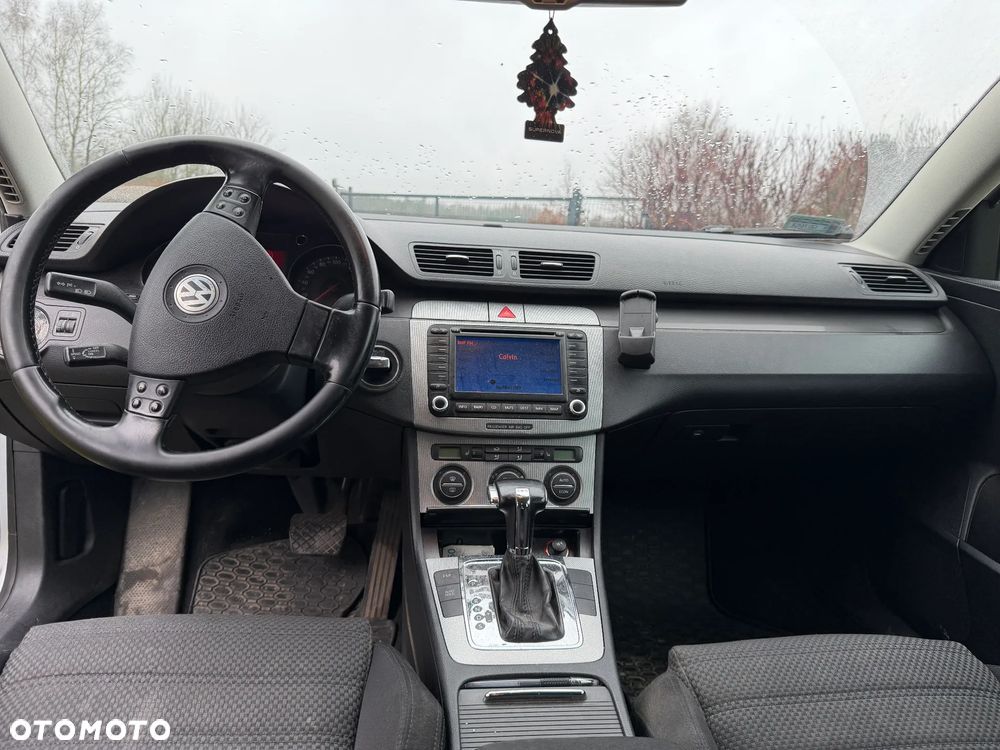 Volkswagen Passat 2.0 TDI DPF DSG Comfortline - 5
