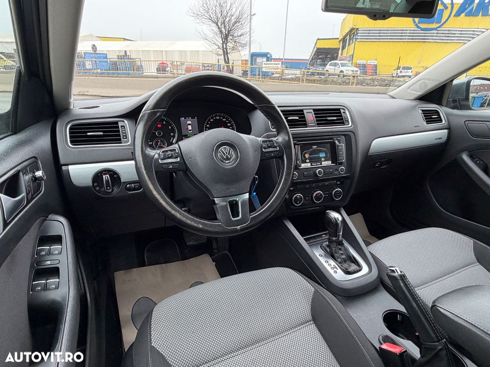 Volkswagen Jetta - 23