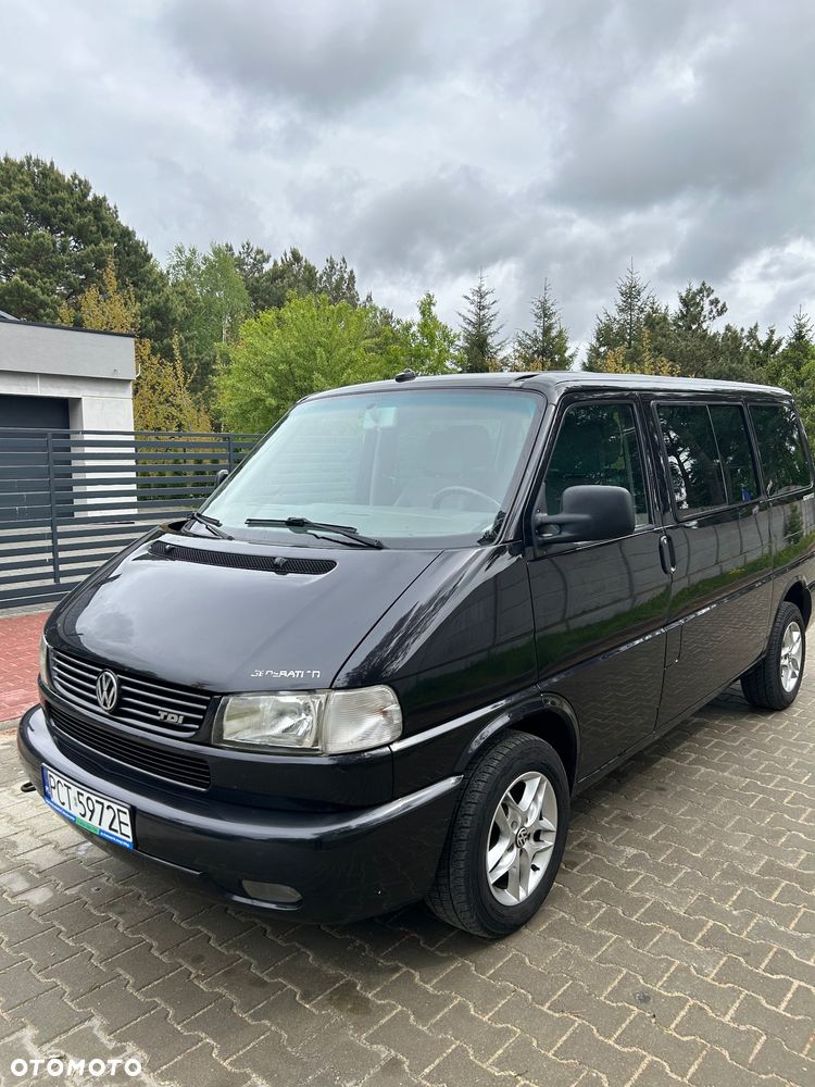 Volkswagen Multivan - 1