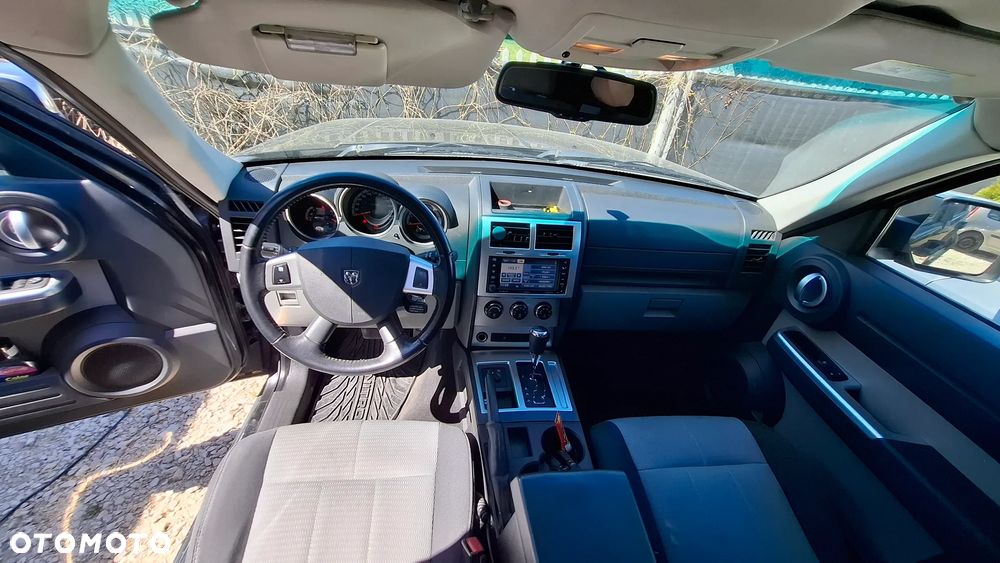 Dodge Nitro 2.8 CRD SXT - 4