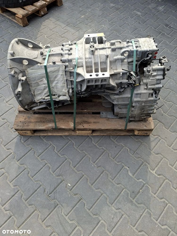 Skrzynia biegów Scania V8 G33CM1 + Retarder R4700D + Przystawka PTO - 3