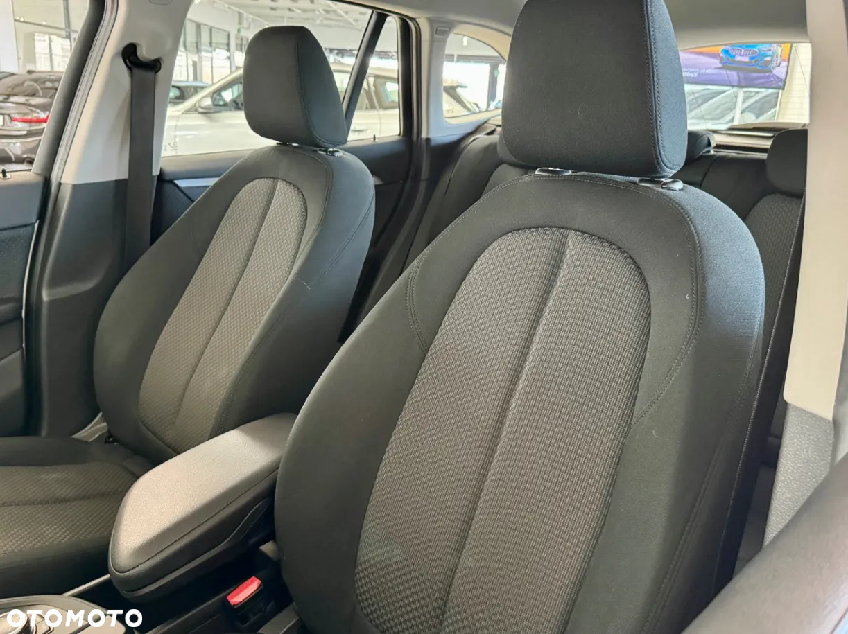 BMW X1 sDrive18i - 15