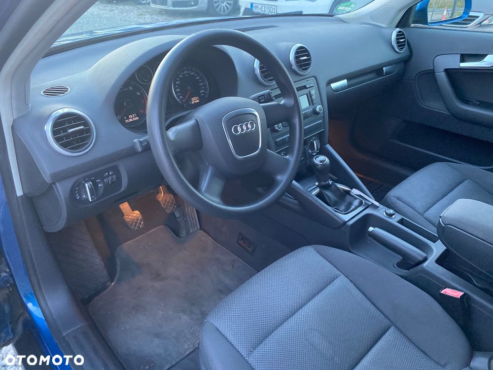 Audi A3 Sportback 1.6 Attraction - 19