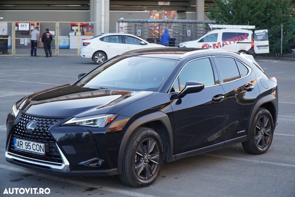 Lexus UX 250h FWD Business - 6