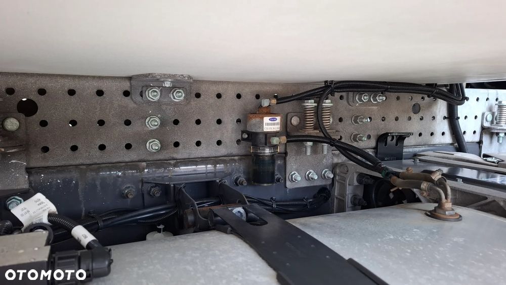 Volvo FM 380 EURO 6 / CHŁODNIA 21 PALET / WINDA / OŚ SKRĘTNA / SALON PL - 22