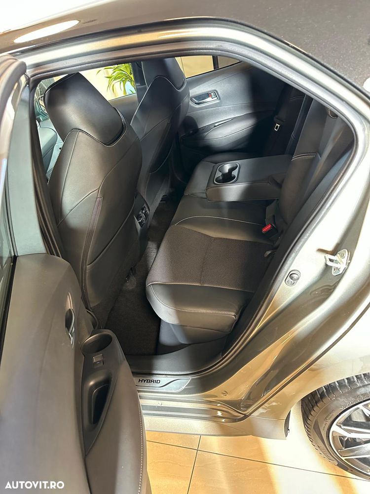 Toyota Corolla - 18