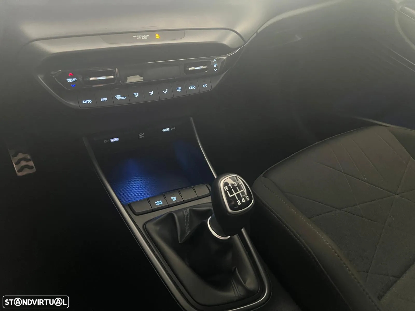 Hyundai Bayon 1.0 T-GDI Premium - 10