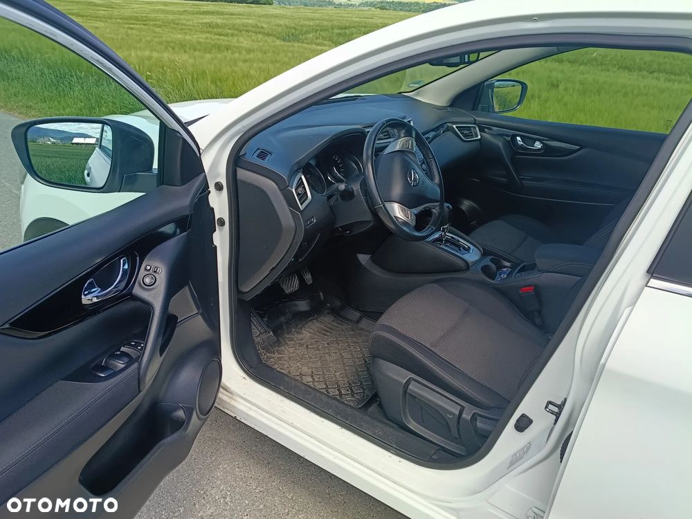 Nissan Qashqai 1.6 DCi Xtronic TEKNA - 16