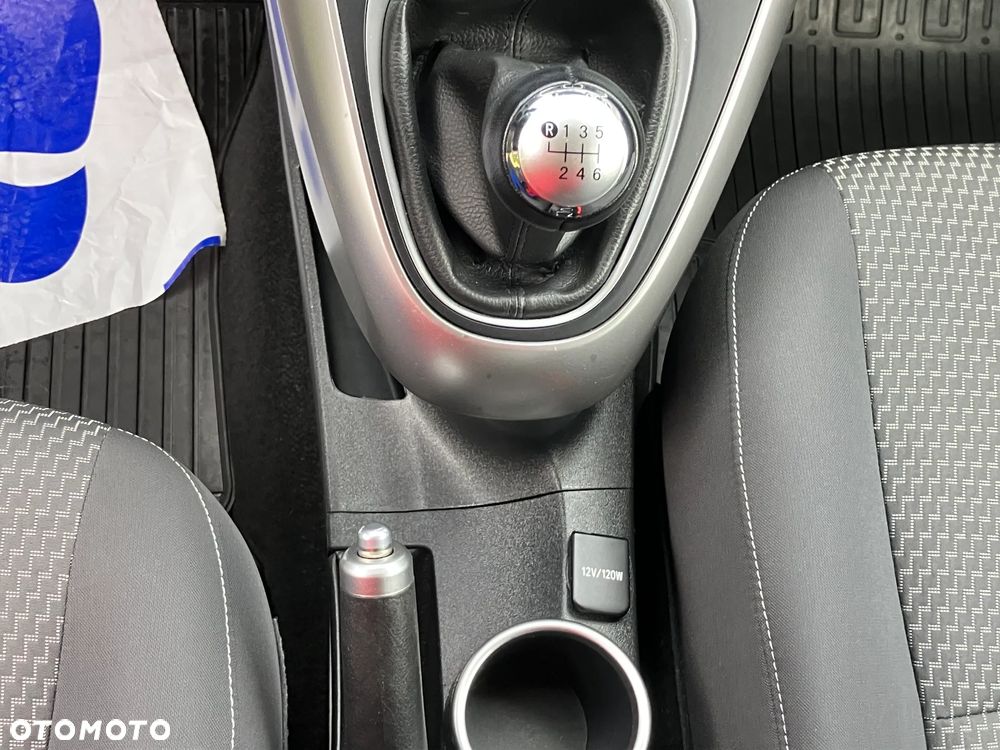 Toyota Verso 1.8 Sol - 32