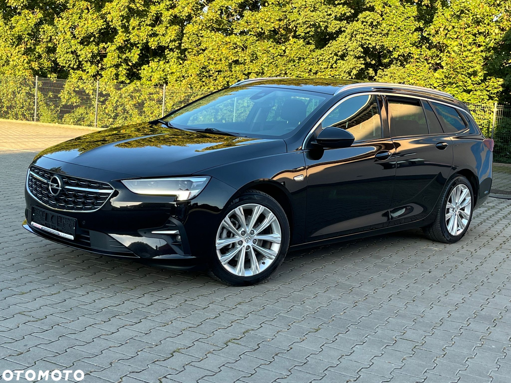 Opel Insignia Sports Tourer 2.0 Direct InjectionTurbo Business Elegance - 1