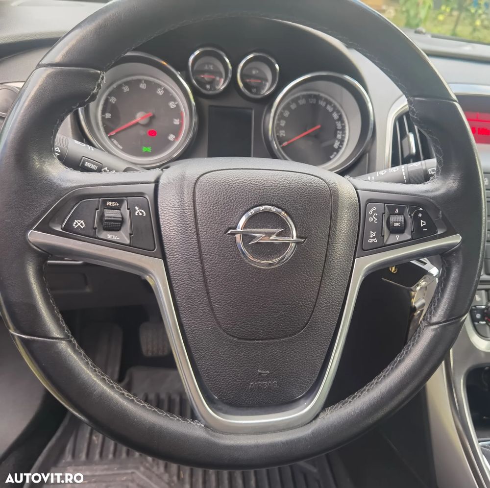 Opel Astra 1.4 Turbo Cosmo - 6