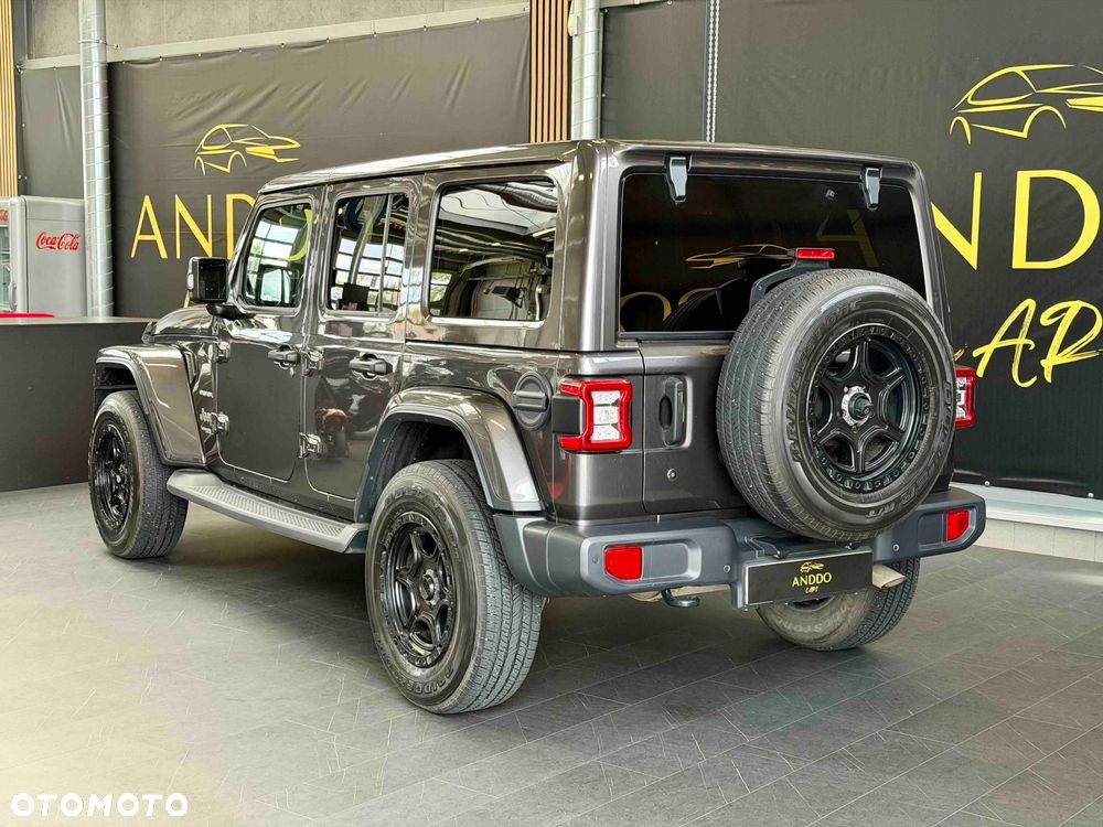 Jeep Wrangler Unlimited GME 2.0 Turbo Sahara - 12