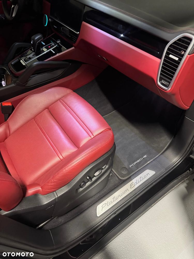 Porsche Cayenne Platinum Edition - 16
