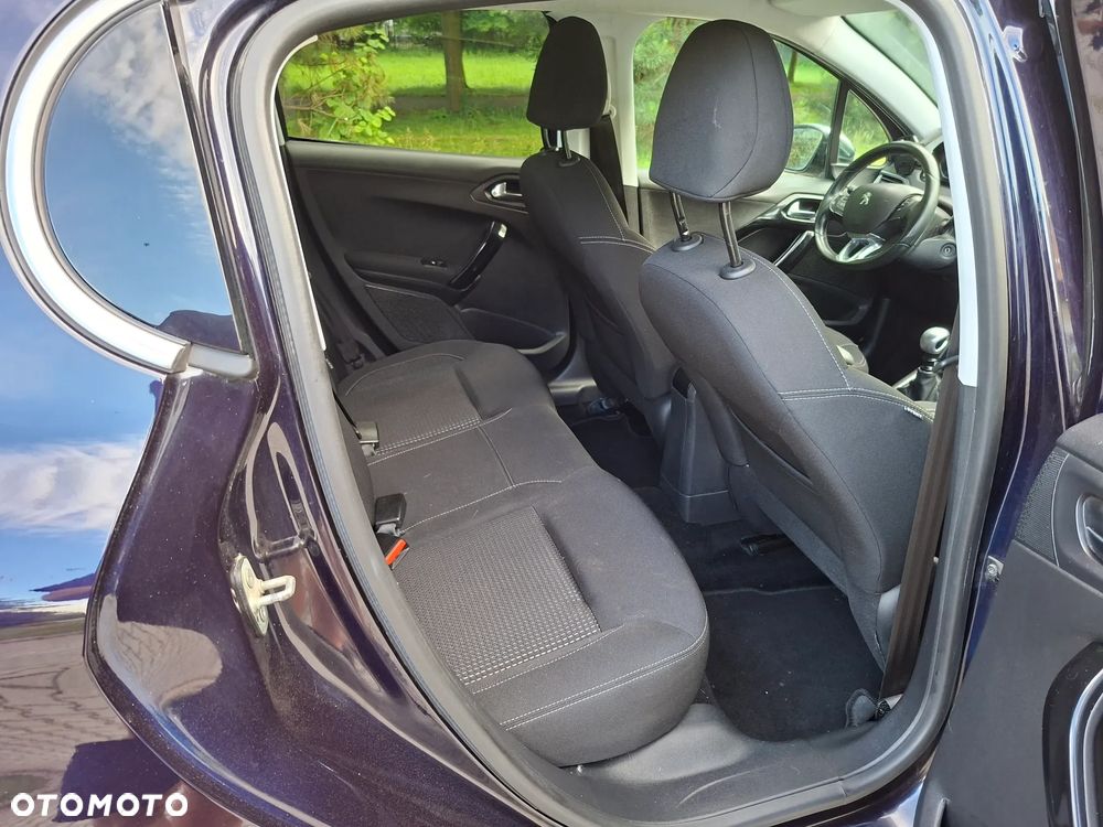 Peugeot 208 PureTech 110 Stop & Start Allure - 9