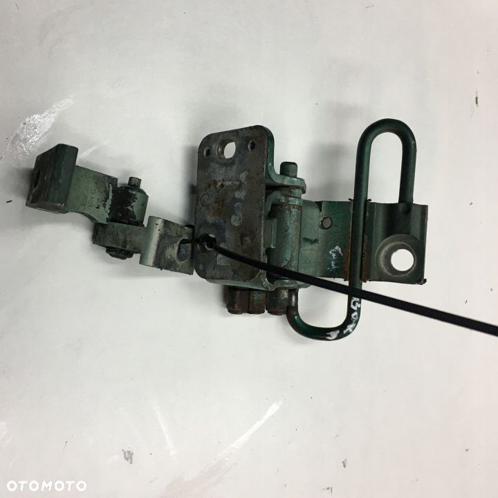 ZAWIAS DRZWI PRAWY PRZÓD VW BORA - 1